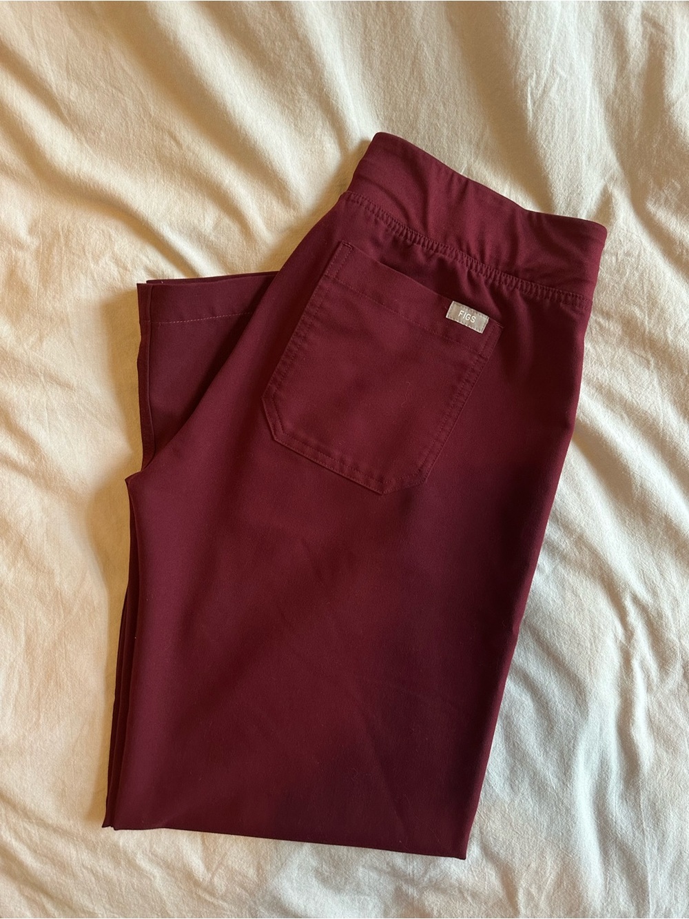FIGS Women’s Livingston Burgundy scrub pant